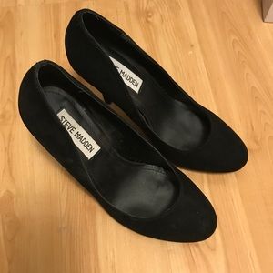 Steve Madden Black Suede Heels 6.5